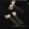 Handmade wedding hairpins for bridal which made by pearls and rhinestones